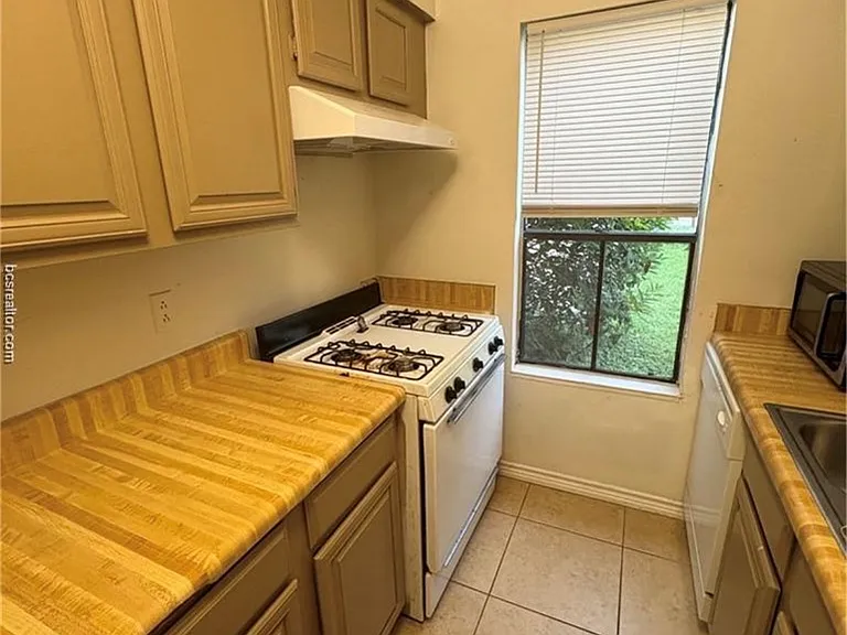 1508 Pine Ridge Dr #A — Photo 5