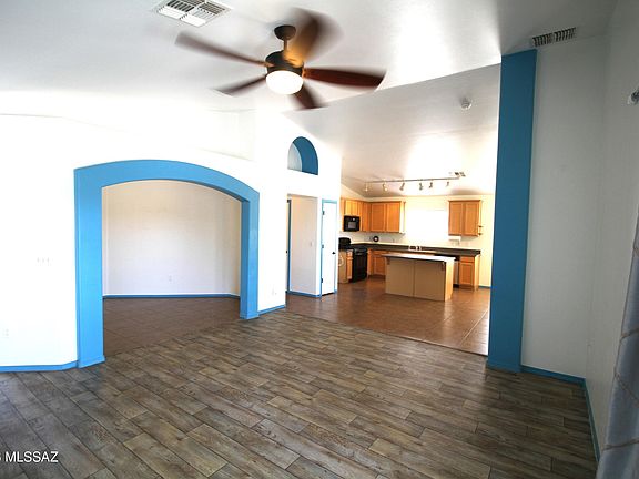4th image of 39166 S Rodeo Buckle Dr