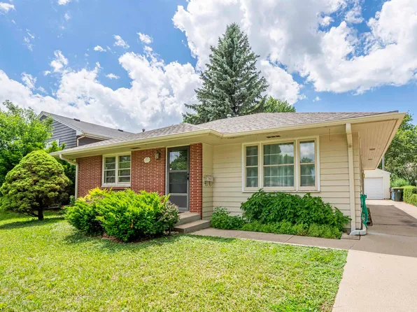 2837 S Cornelia St, Sioux City, IA 51106