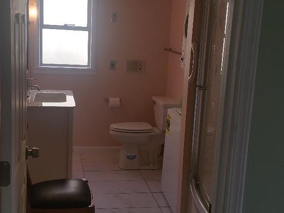 2nd image of 11020 Auburn Ave S