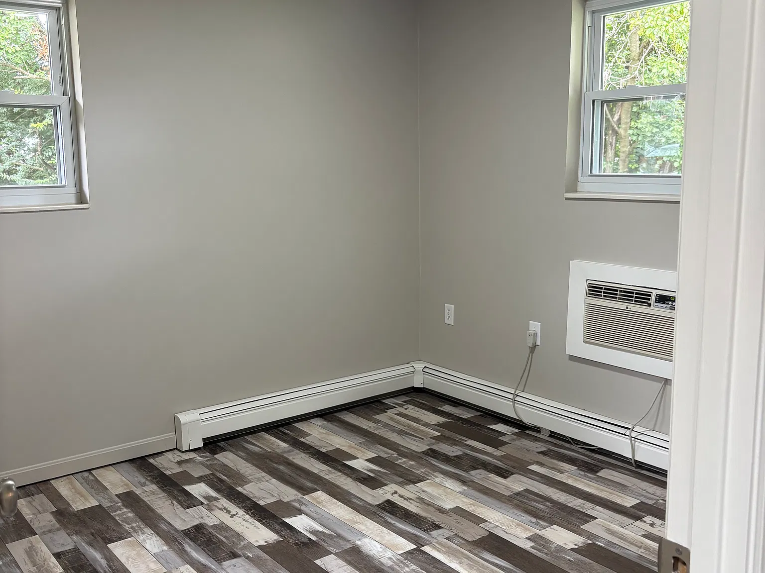 2 bed, 650 sqft, $1,100 — Photo 3