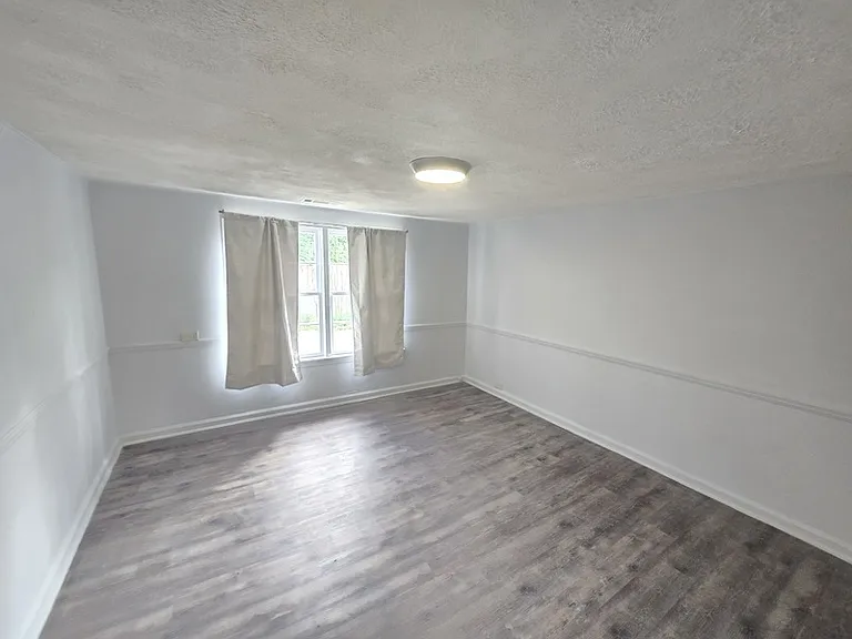 1007 Olsen Ave — Photo 14