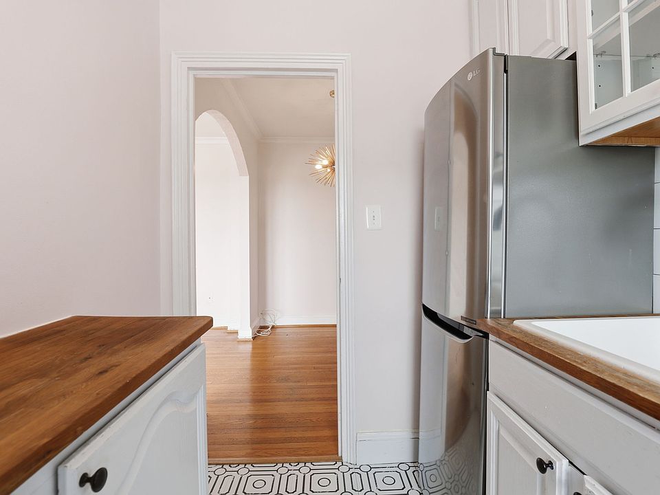 1st image of 1365 Kennedy St NW APT 506