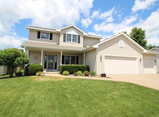 1011 Deerfield St, Holmen, WI 54636