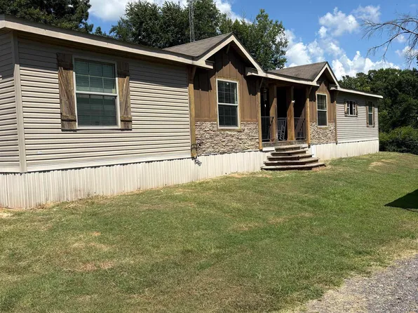 809 Spring Lake Rd, Hope, AR 71801
