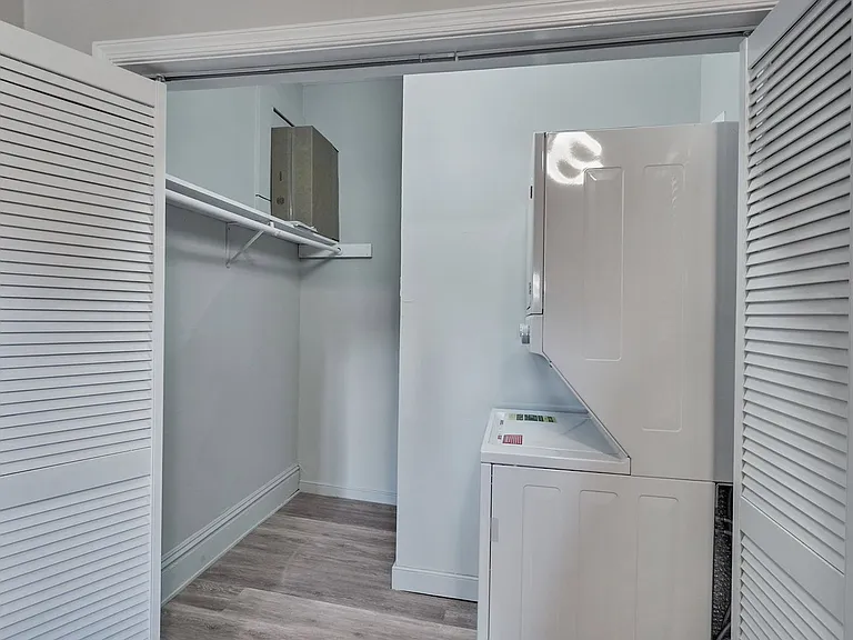 2215 W Grace St #4 — Photo 10