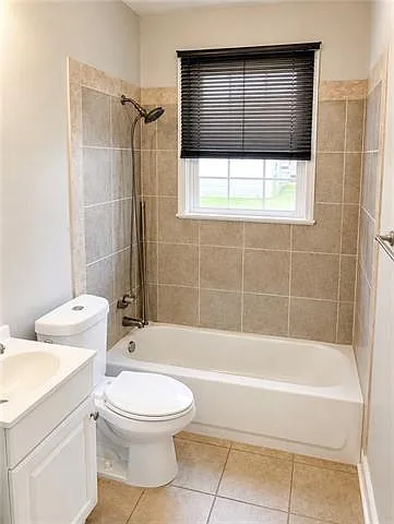 3 bed, 1.0 bath, 1400 sqft, $1,600 — Photo 4