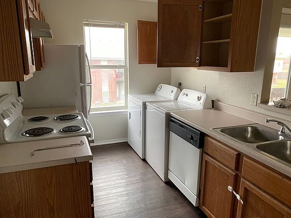 4th image of 5712 Redstone Dr APT C