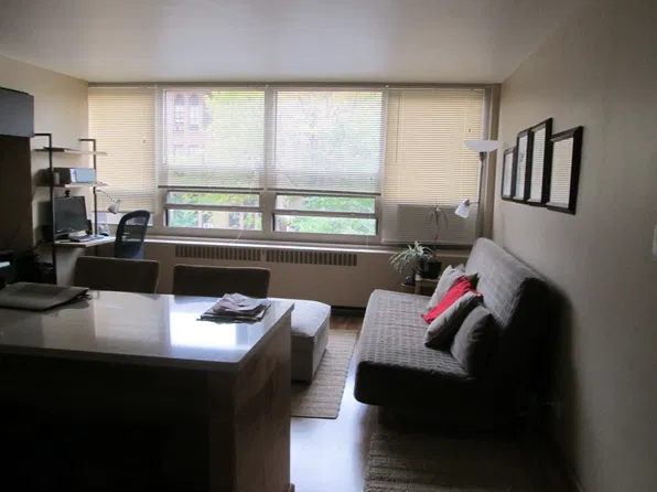 3950 N Lake Shore Dr #204, Chicago, IL 60613