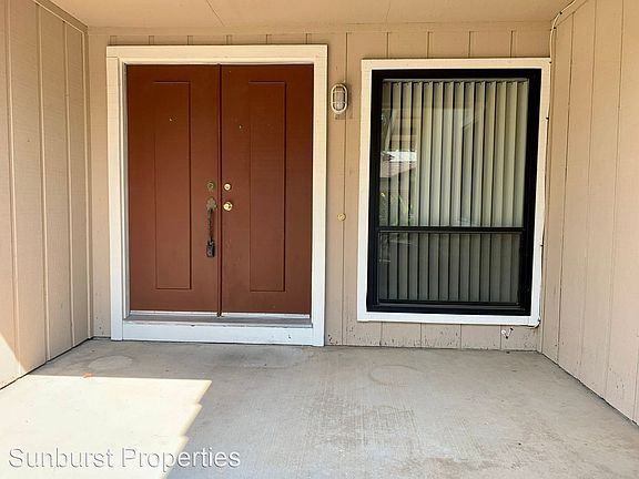 3rd image of 1320 Stonebridge Way