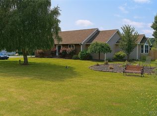 5774 Sweetland Rd, Stafford, NY 14143