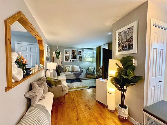 5th image of 49 Beechwood Ave