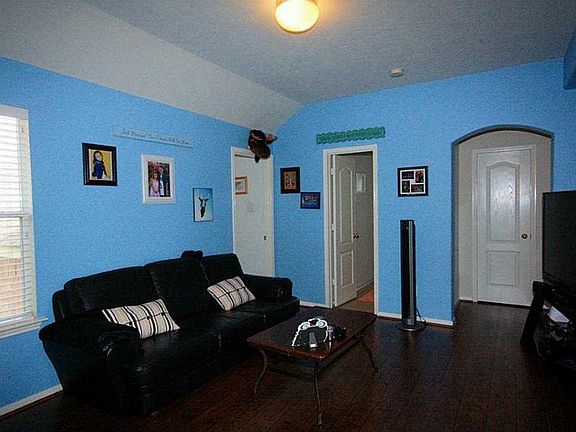 UPSTAIRS GAMEROOM WITH MEDIA NICHE