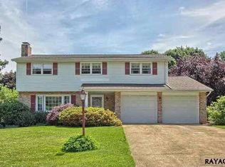 1889 Ebony Dr, York, PA 17402