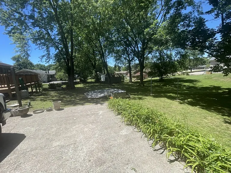 119 Trousdale Dr — Photo 10