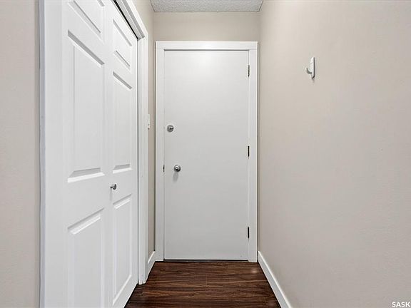 3rd image of UNIT 3-230 Broadway AVENUE E