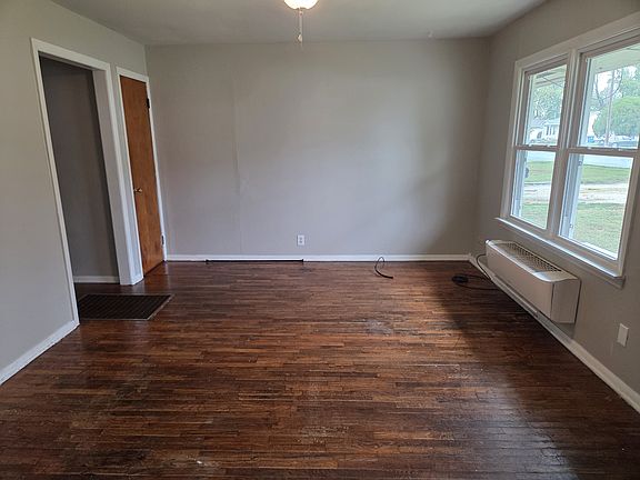 4th image of 426 S Monroe Ave