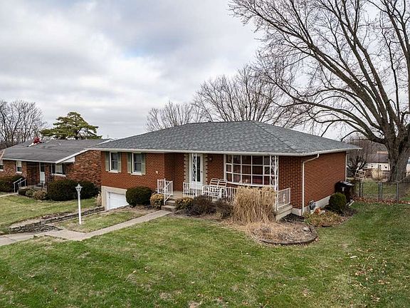 2nd image of 2246 Genevieve Ln
