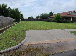 1713 Ginger Ave, Moore, OK 73160