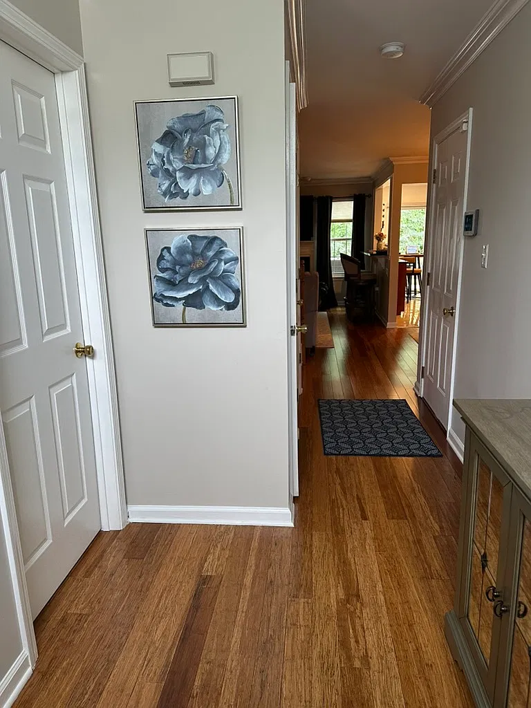 3 bed, 1728 sqft, $3,950 — Photo 3