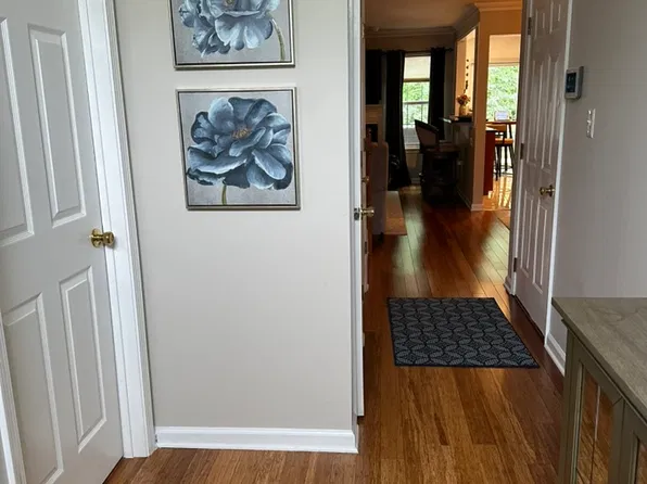 39 Durant Ave, Holmdel, NJ 07733