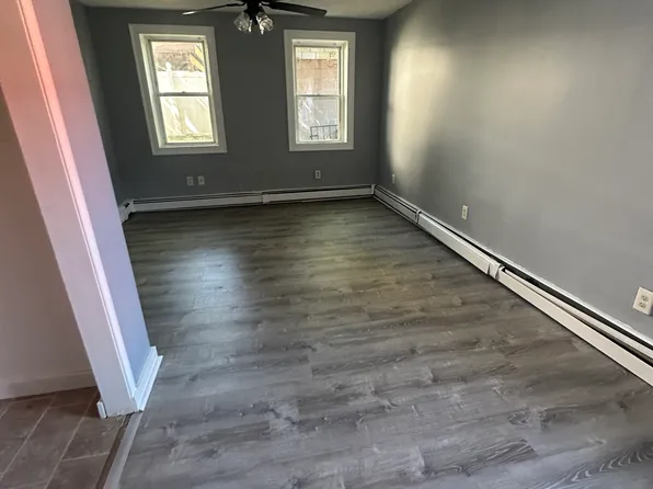 153 Avenue East image 4 of 10