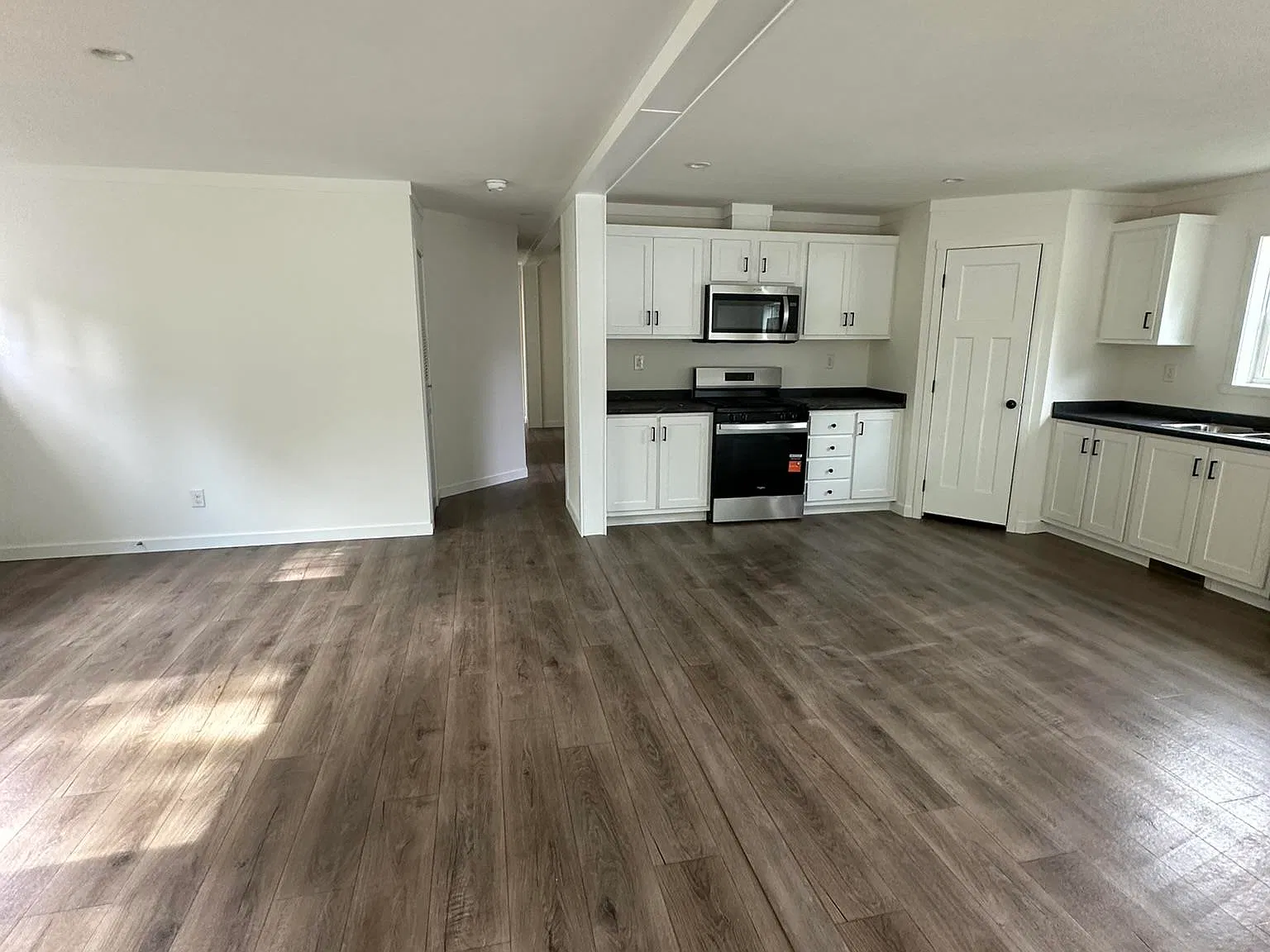 224 Tipperary Drive — Photo 3