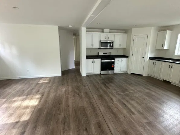 224 Tipperary Dr, Utica, NY 13502