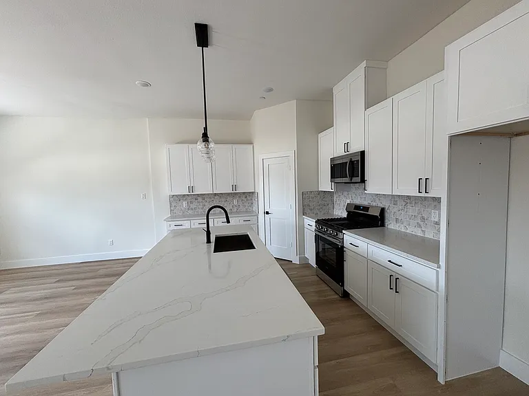 4444 Fatima Dr — Photo 8