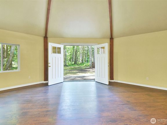 3rd image of 1510 Bismark Lane