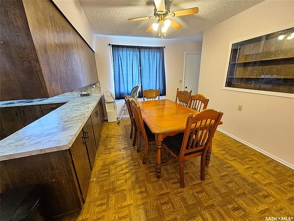 2nd image of 10 Yandeau CRESCENT