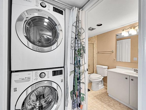 3rd image of 3301 Aruba Way #E2
