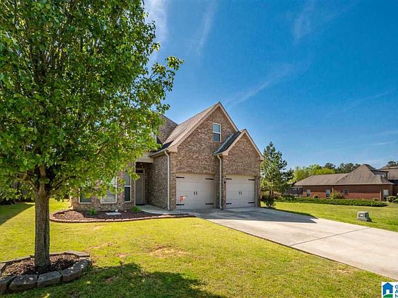2nd image of 383 Glen Cross Way