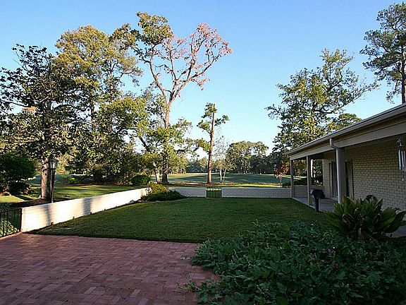Cool patio with brick fence area
