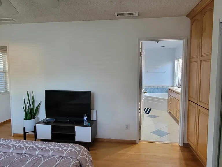 1004 S Cordova St #2 — Photo 3