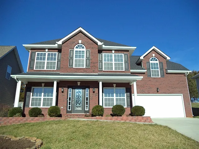 3 bed, 2.5 bath, 2050 sqft, $2,495 — Photo 1