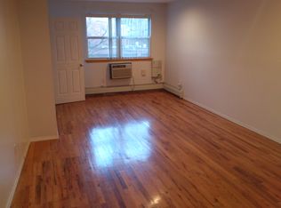 4214 235th St, Little Neck, NY 11363
