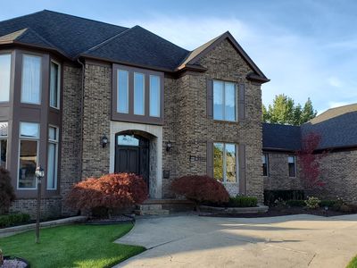 1953 Sutton Place Dr, Troy, MI, 48098
