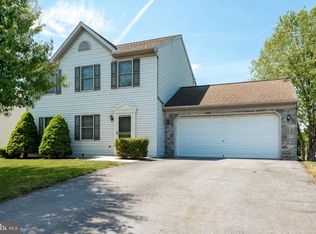 2191 Weeping Willow Ln, Mount Joy, PA 17552