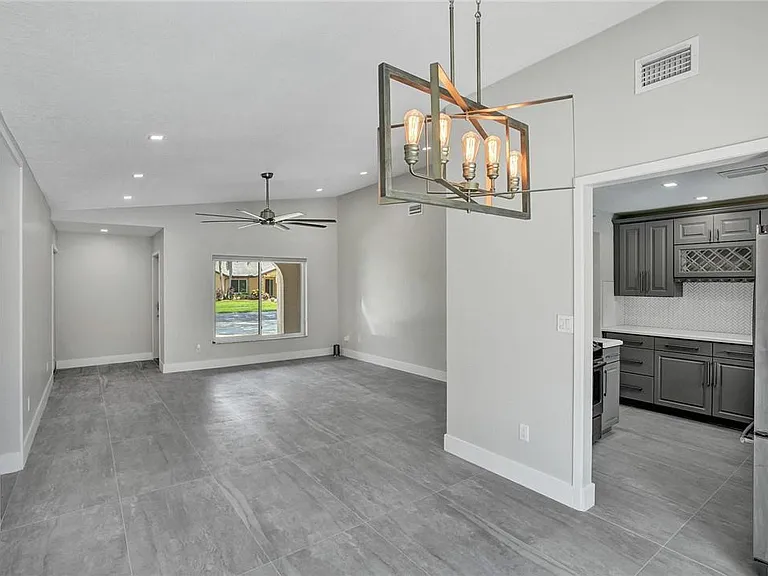 11627 SW 50th St #1 — Photo 12
