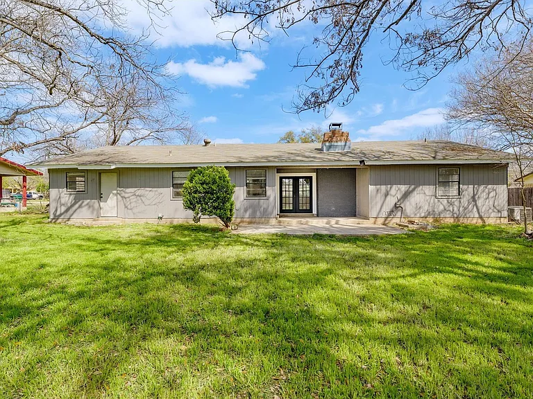 1106 Hackberry Dr — Photo 19