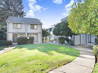 2167 Meadowbrook Ct APT F, Santa Rosa, CA 95403