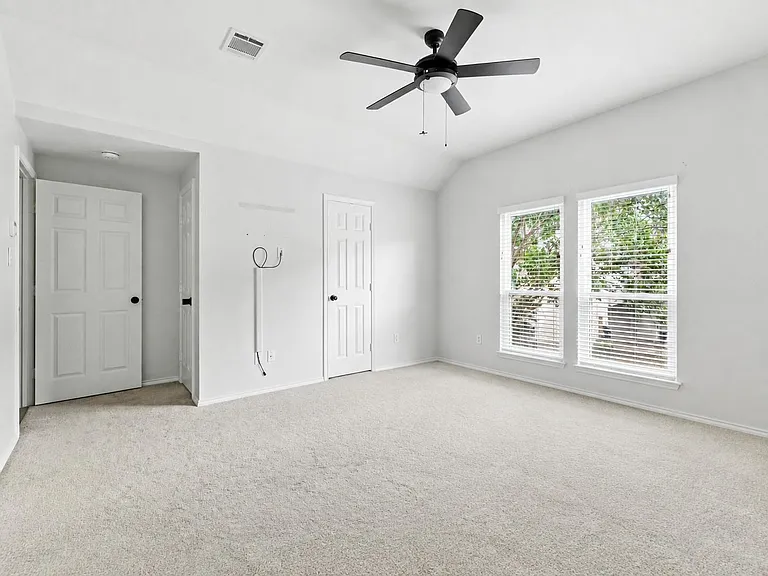 2020 Bailey St — Photo 12