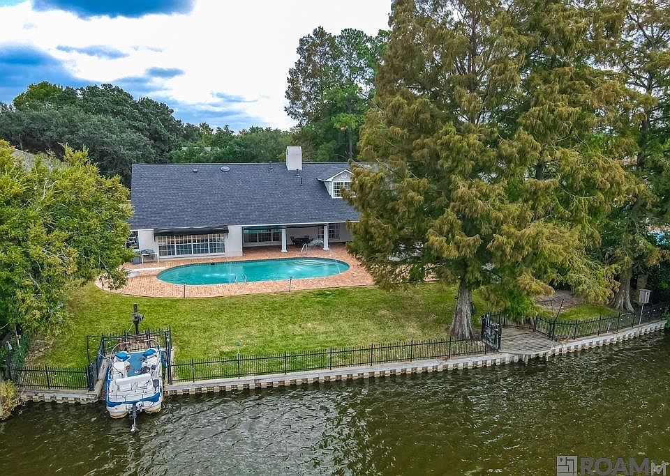 1st image of 4118 Lake Sherwood Ave E