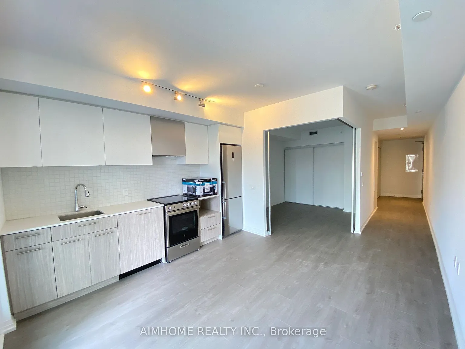 1 bed, $2,050 — Photo 3