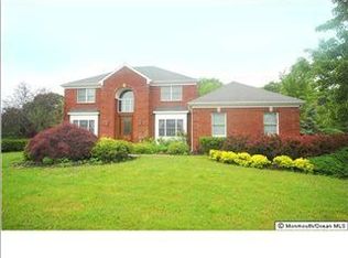 6 Pullen Dr, Perrineville, NJ