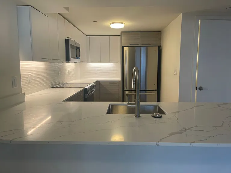 1085 Commonwealth Ave #30 — Photo 12