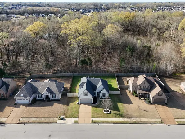 275 Laurel St, Oakland, TN 38060