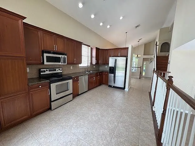 9638 Wolcott Pl — Photo 4