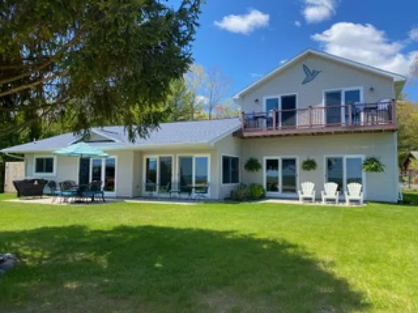 6170 Ridge Rd, Oscoda, MI 48750